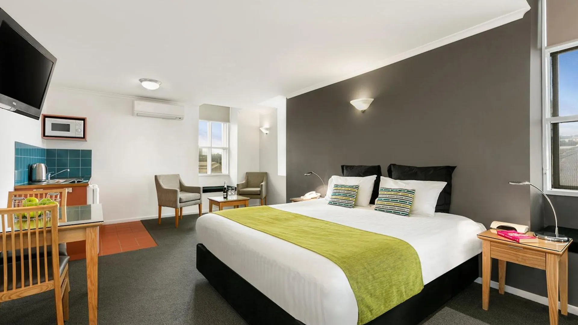 Hobart Waterfront Apartments contacts